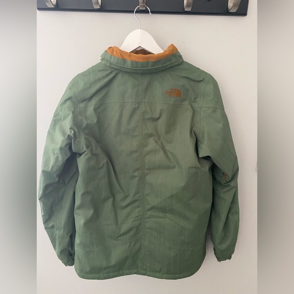 The NorthFace parka. - Picture 3 of 5